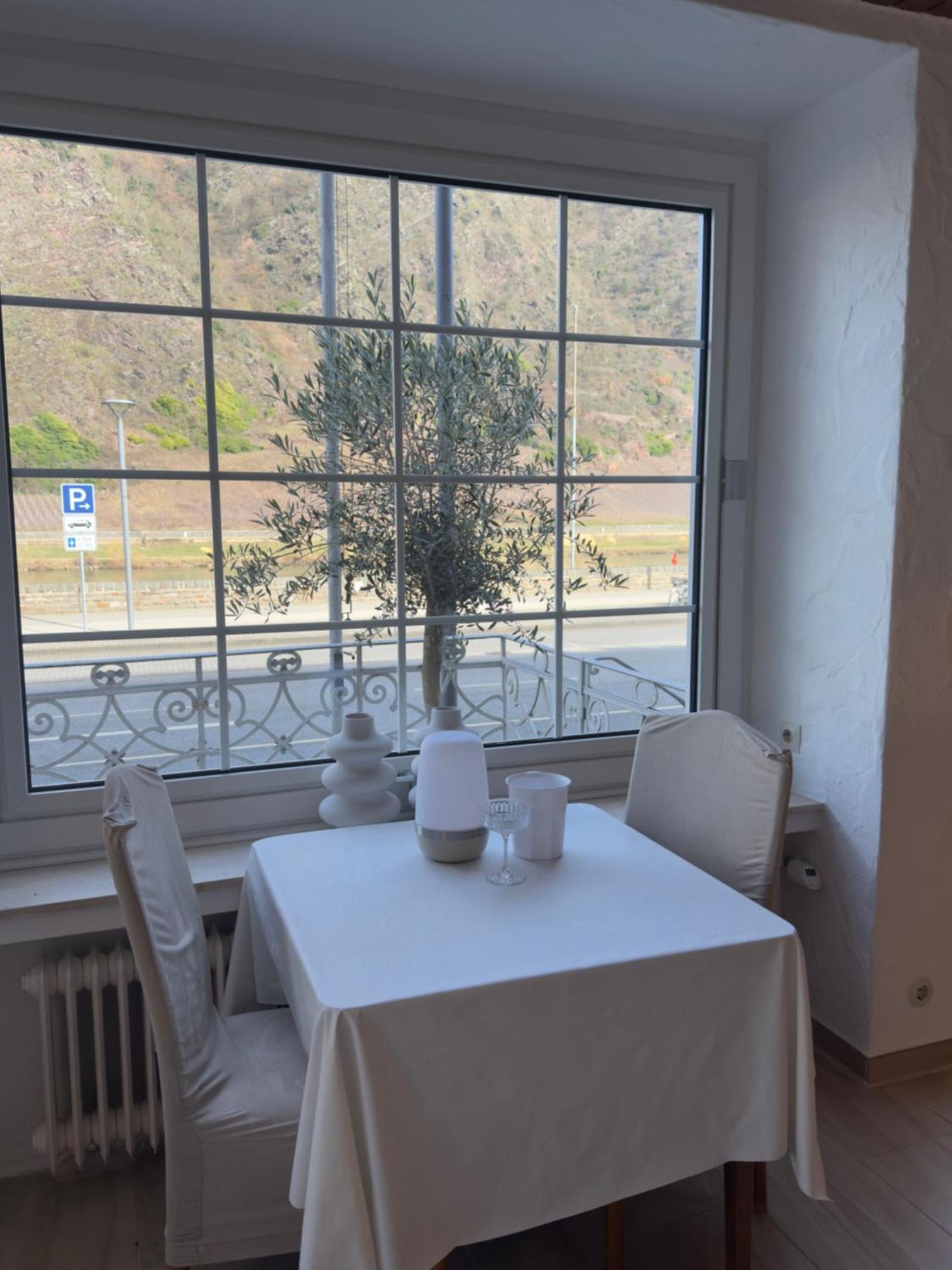 Hotel "Zur Schoenen Aussicht" Кохем Экстерьер фото